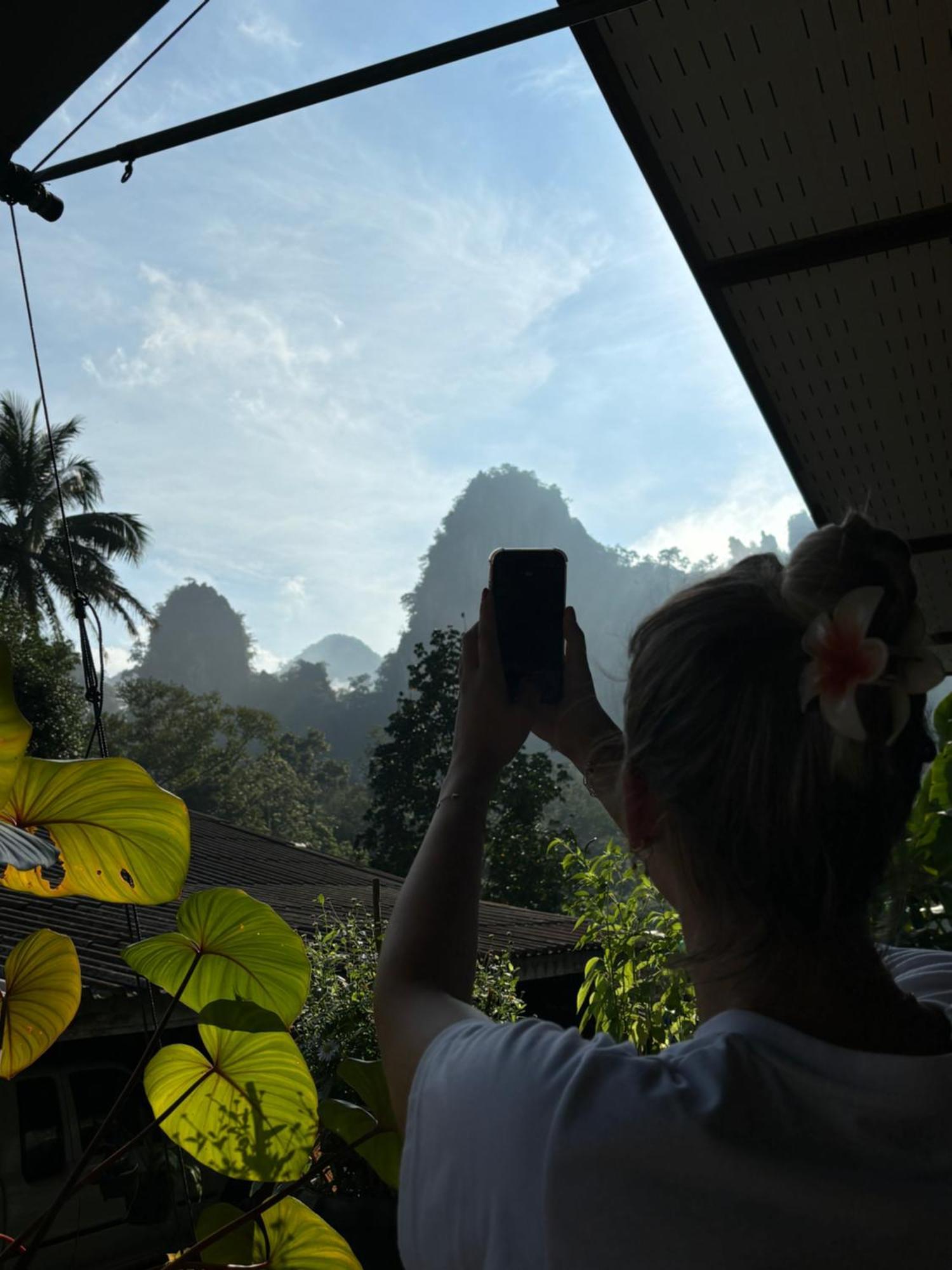 Khao Sok Backpacker Hostel Khao Sok National Park المظهر الخارجي الصورة